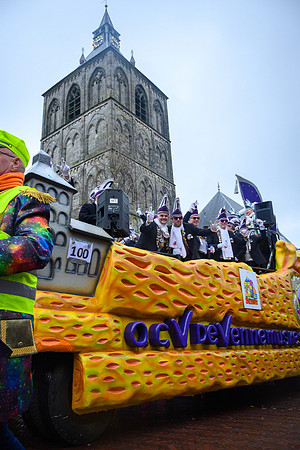 Vennemuskes Grote Twentse Carnavalsoptocht (112 van 117)